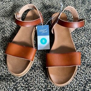 Universal Thread Brown Sandals